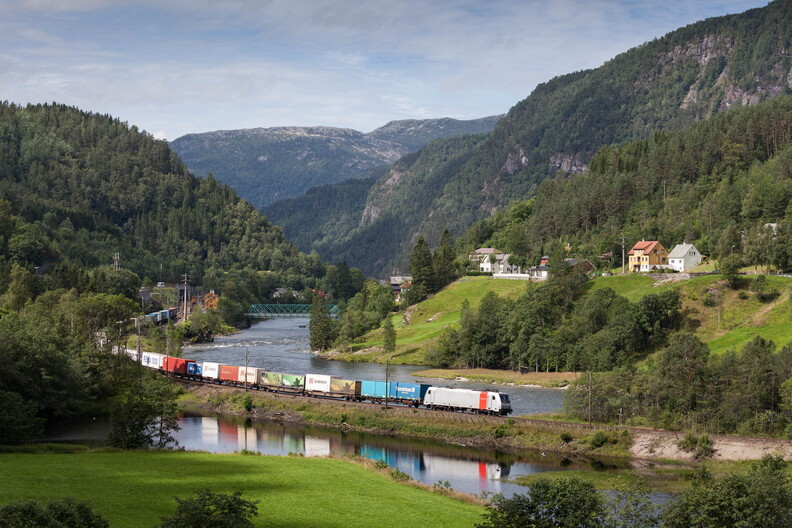185 700 Bolstadøyri
